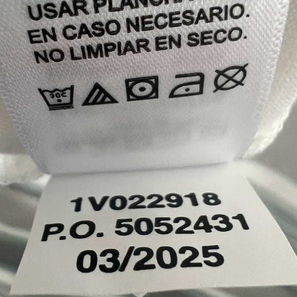 Vineyard Vines Baseball Flag Pocket Tee - Picture 7 of 11